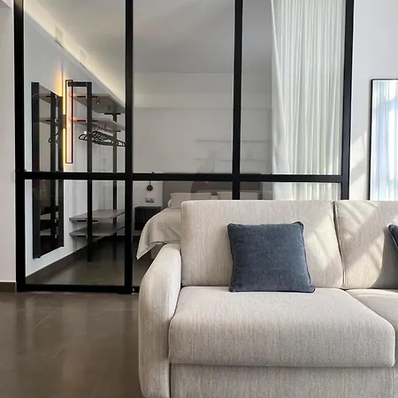 Guillman アパートホテル